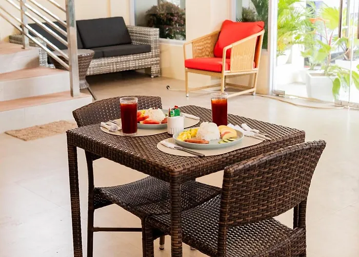 Anahaw Seaside Hotel 3*
